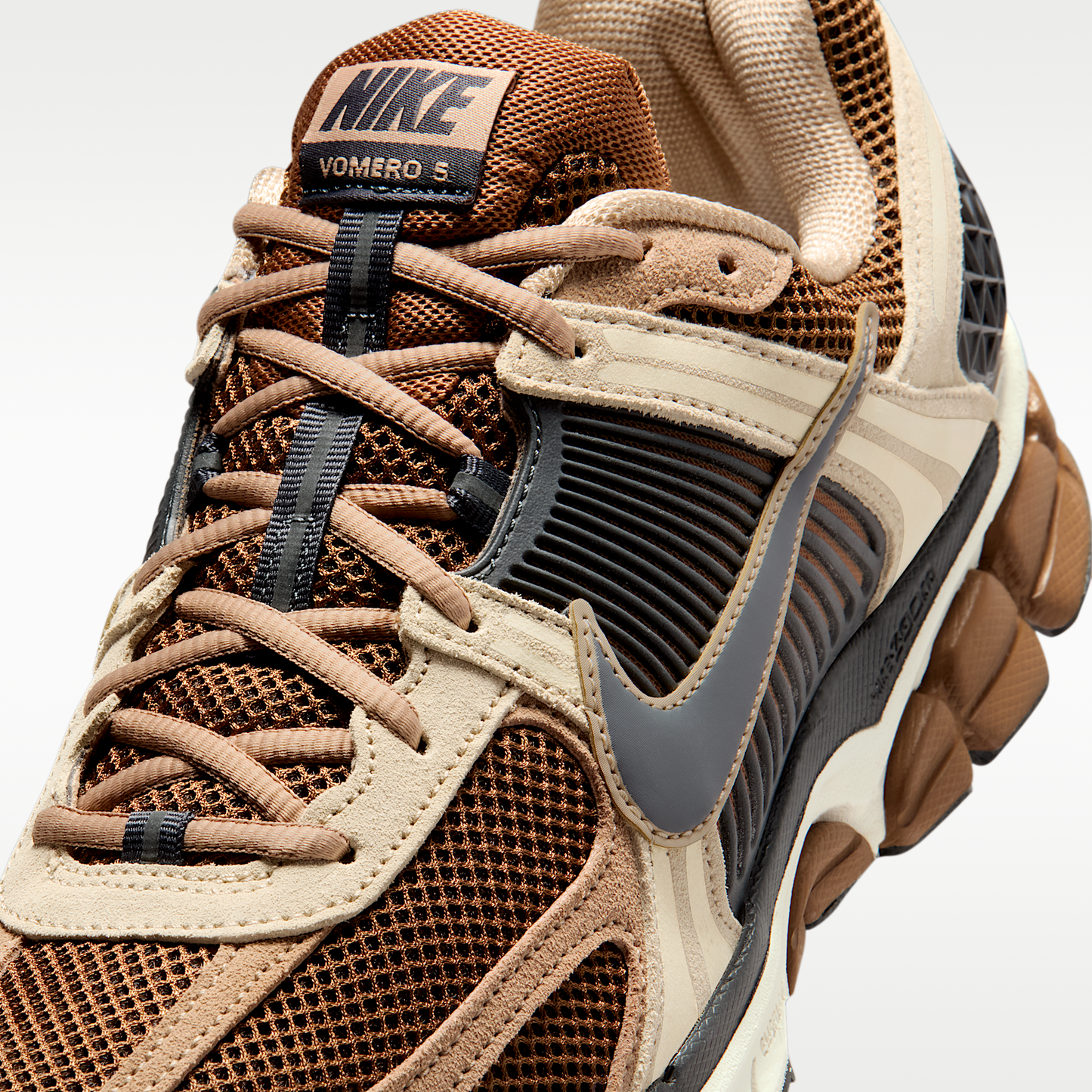 Zoom Vomero 5 Light British Tan